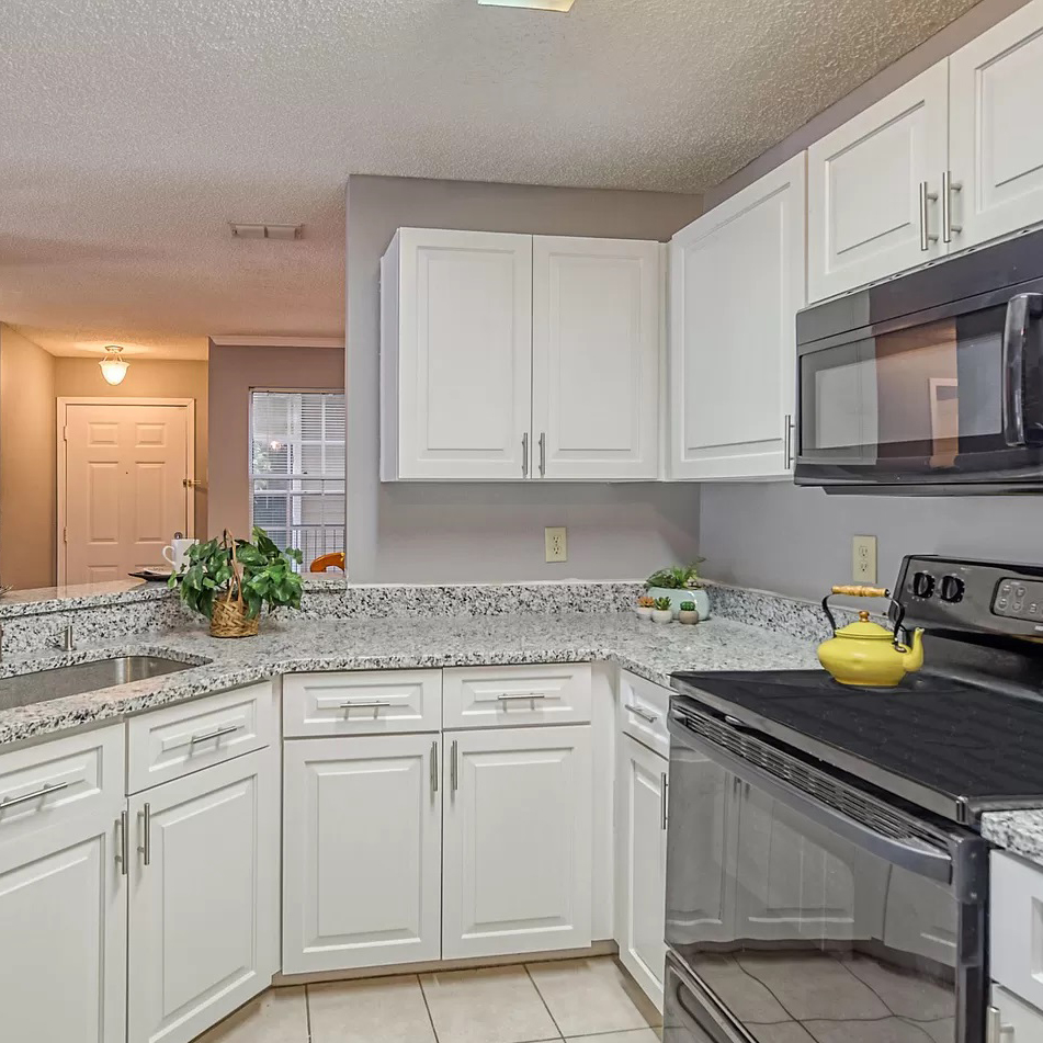 Kitchen with Glacier White Style Ready to Assemble (RTA) Cabinets